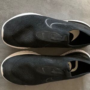 Mens Nike size 10 Epic React